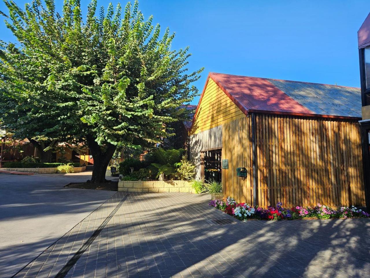 The Camperdown Mill Aparthotel Buitenkant foto